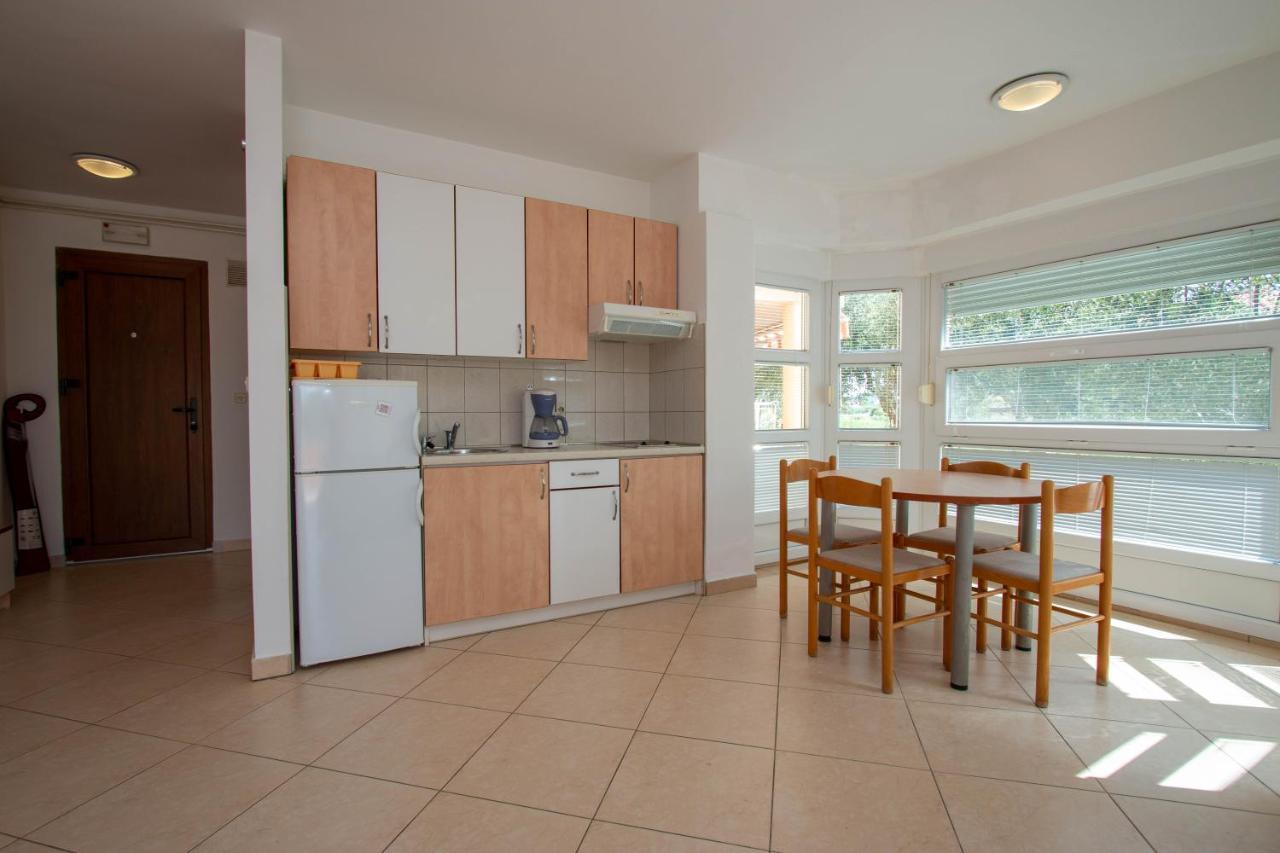 Apartments Matas Sukošan Extérieur photo