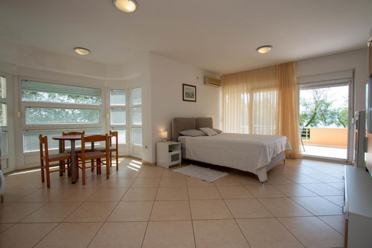 Apartments Matas Sukošan Extérieur photo