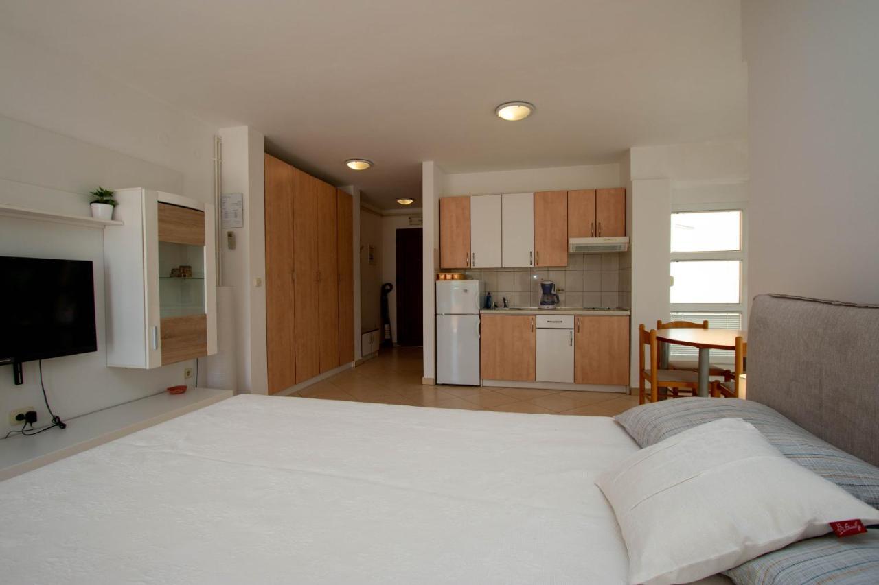 Apartments Matas Sukošan Extérieur photo