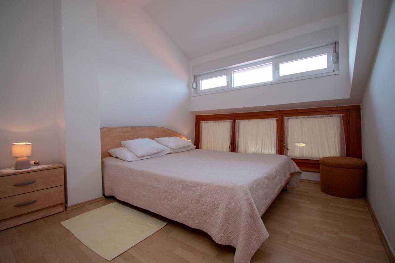 Apartments Matas Sukošan Extérieur photo