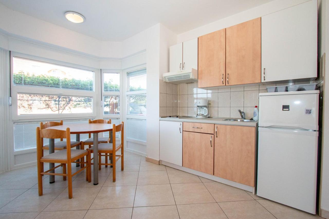 Apartments Matas Sukošan Extérieur photo