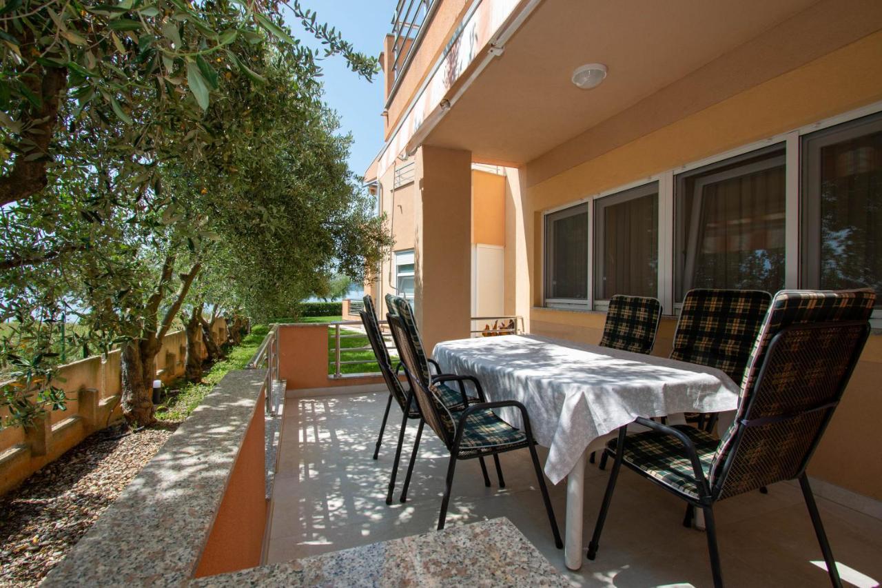 Apartments Matas Sukošan Extérieur photo